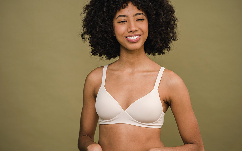 Reasons That Women Need To Wear A Bra