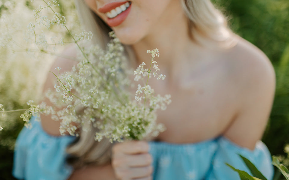 7 Types of Bras for Low-cut Dresses 7 Types of Bras for Low-cut Dresses